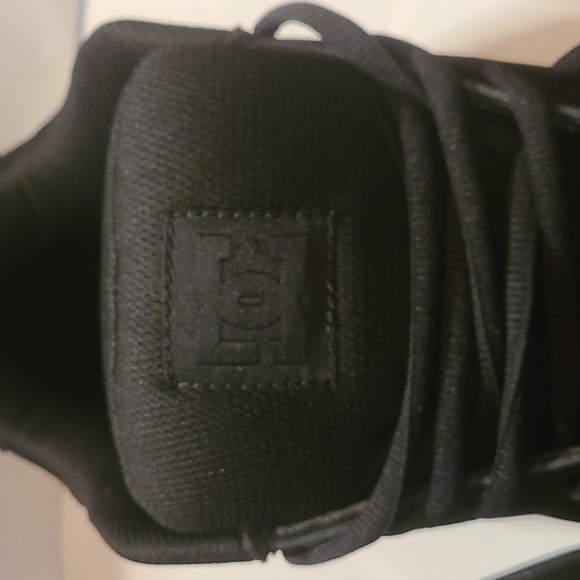 DC Men's Net Skate Shoe-M, Black - Picture 10 of 11
